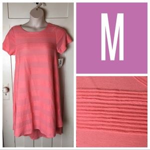 NWT | medium pin-tuck LuLaRoe Carly Dress